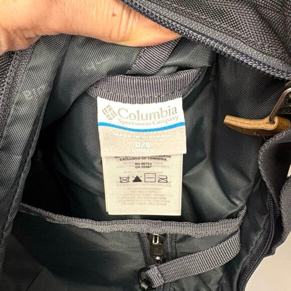 Columbia Classic Outdoor Shoulder Bag Gray Brown Unisex Crossbody Utility NWT - Picture 8 of 12